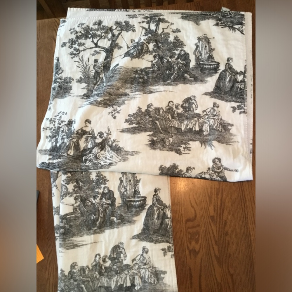 Waverly Black White Toile Country Life Bath Towels, Large set of two